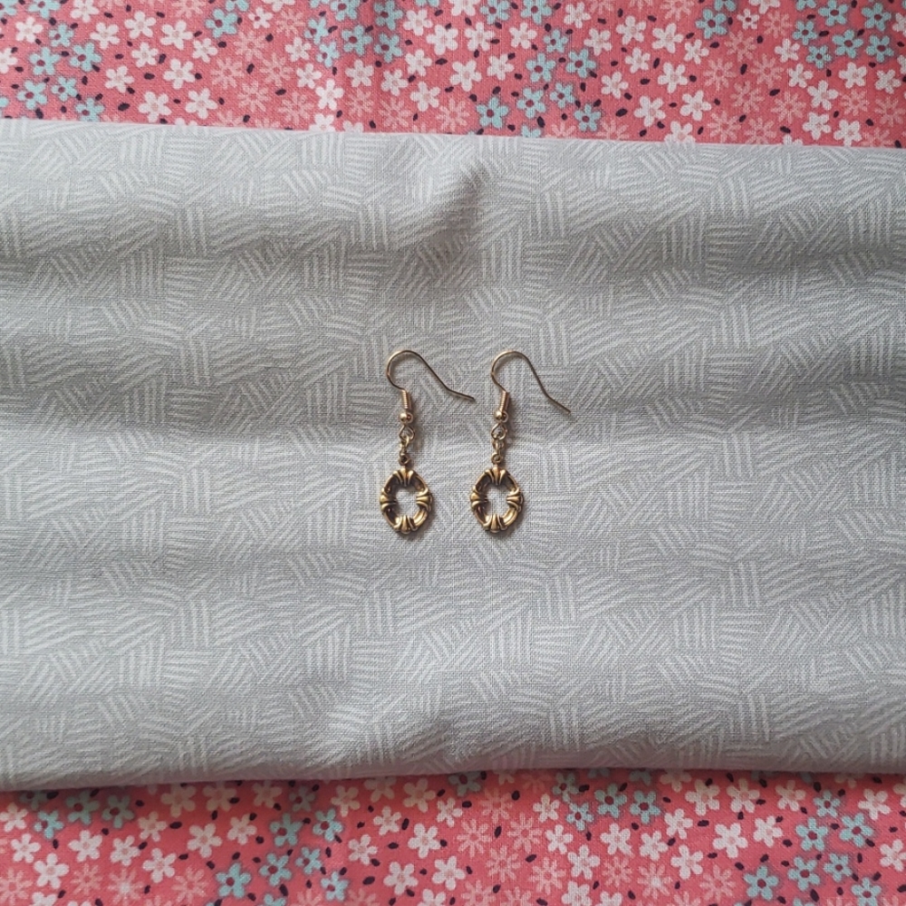 Vintage gold dress earrings
